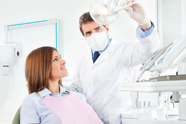 Why You Should See An Emergency Dentist If You Have Oral Pain