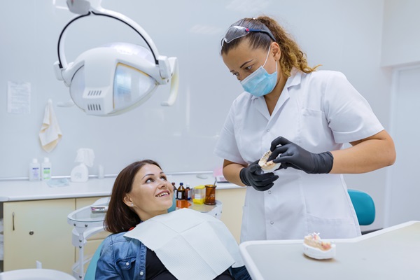 How A Restorative Dentist Can Help Give You A New Smile